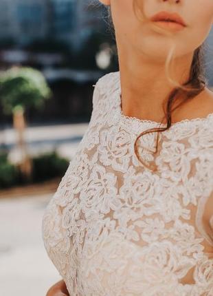 Шикарное свадебное платье а-силуэта с открытой спинкой6 фото