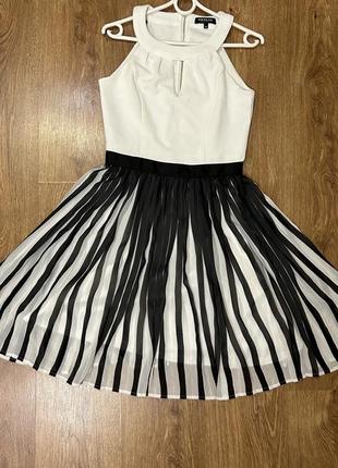 Коктейльное платье плиссе morgan