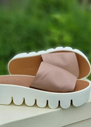 Шкіряні італійські шльопки шльопанці пантолети на платформі too mollis 🇮🇹