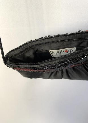 Маленькая черная сумочка с бисерной вышивкой3 фото