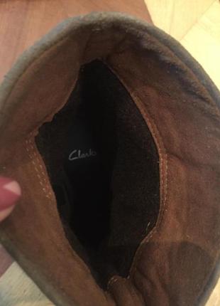 Ботинки из нубука clarks5 фото