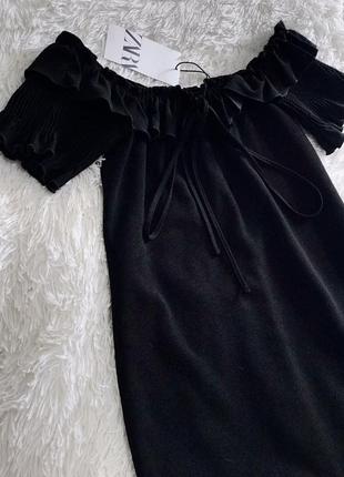 Стильное черное платье zara с воланами1 фото