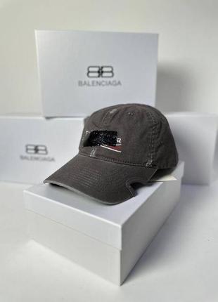 Кепка в стилі balenciaga