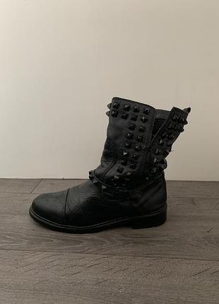 Кожаные сапоги / ботинки zara