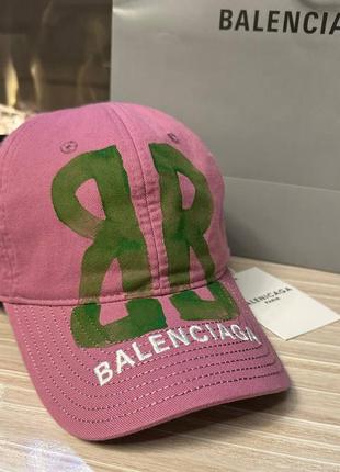 Кепка в стиле balenciaga