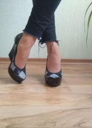 Туфлі підбори ,,скеля"