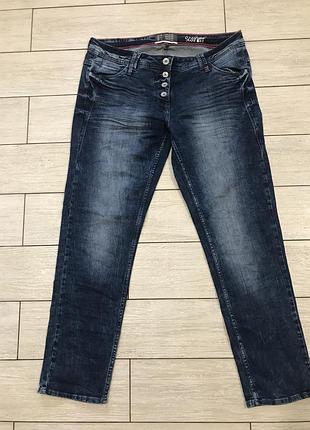 Джинсы