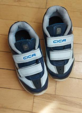 Кроссовки cica