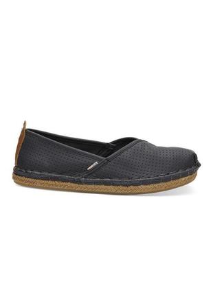 Легкие туфли эспадрильи Toms