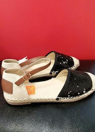 Босоніжки еспадрільї