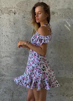 Невероятно легкое и нежное платье с цветочным принтом5 фото