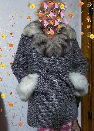 Зимнее полупальто с опушкой из песца на раз48-50