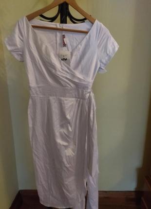 Атласное белоснежное платье