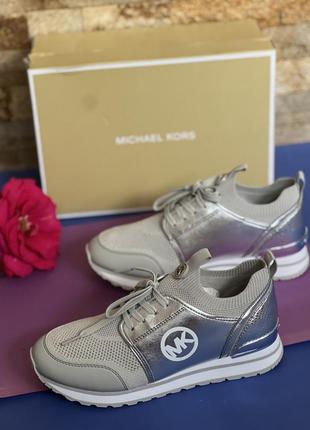 В наявності стильні текстильні кросівки michael kors