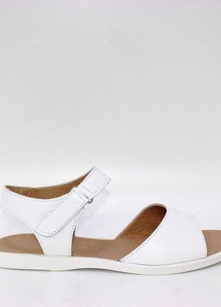 Стильные женские кожаные босоножки на липучках бело цвета/обувь на лето2 фото