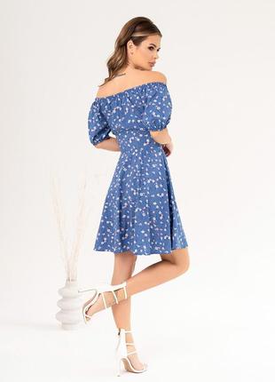 Синее цветочное платье с открытыми плечами3 фото