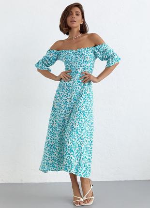 Женское длинное бирюзовое летнее платье на пуговицах и с открытыми плечами1 фото