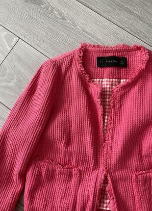 Яркий пиджак zara