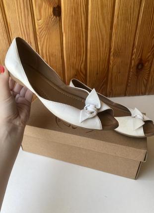 Балетки босоножки кожаные