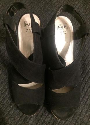 F&f замшевые босоножки сандали на танкетке платформе 25-25.5 см2 фото