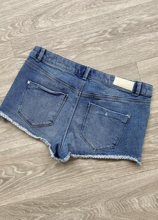 Короткие шорты сексуальные джинсовые с вышивкой2 фото