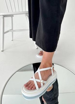 Босоніжки сандалі натуральна шкіра чорні білі