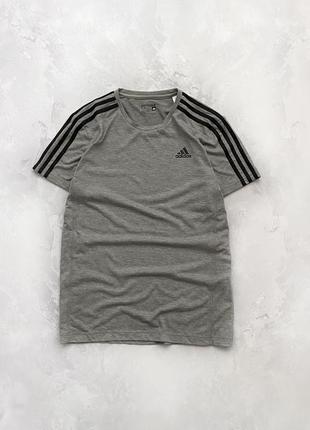 Футболка adidas