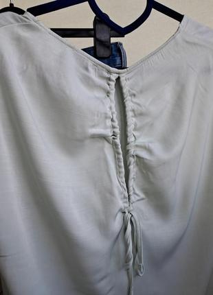 Блуза с интересной спинкой3 фото