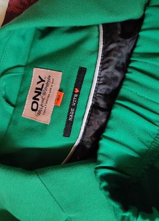 Зелений костюм укорочений піджак штани палаццо широкі6 фото