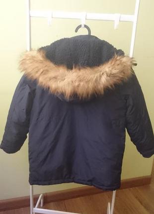 Очень комфортная зимняя курточка для мальчика2 фото