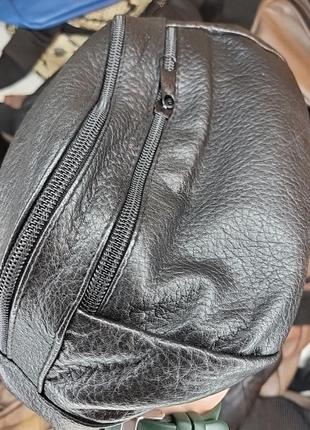 Об'ємна бананка з натуральної шкіри стильна шкіряна сумка на пояс на плече барсетка7 фото