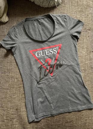 Футболка guess icon в идеальном состоянии, надета 1 раз