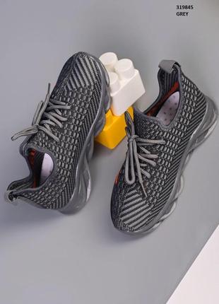 Детские летние кроссовки 27,28р!