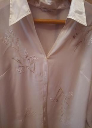 Блузка классическая, нарядная.1 фото