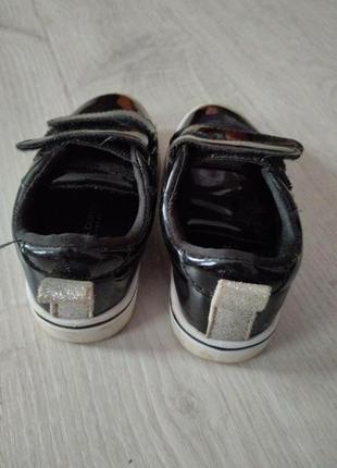 Кеды лаковые sinsay макассины кроссовки