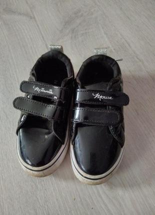 Кеды лаковые sinsay макассины кроссовки