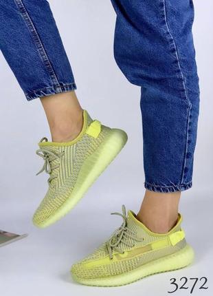 Кросівки відомого бренду в кольорі "лайм"5 фото