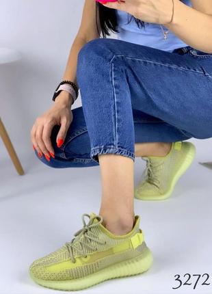 Кросівки відомого бренду в кольорі "лайм"9 фото