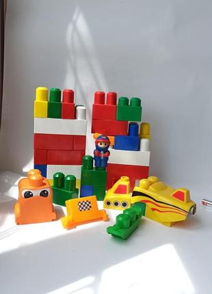 Конструктор два набора 1,3 і 2,2 кг  для найменших mega bloks