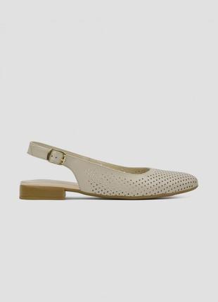 Босоніжки закритий носок перфорація шкіра натуральна світлі бежеві