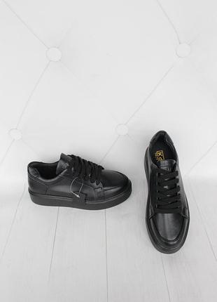 Черные кожаные кеды, кроссовки 40 размера