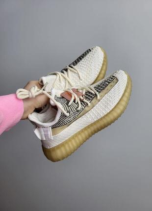 Летние женские бежевые кроссовки adidas yeezy boost 350 🆕 изи буст1 фото