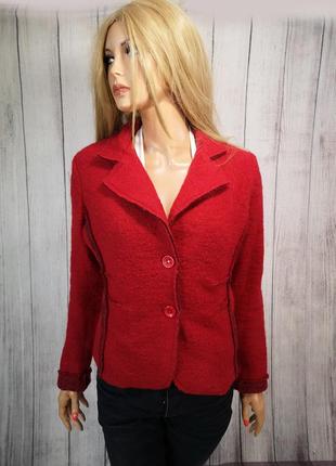 Пиджак стильный, утепленный из шерсти, made in italy