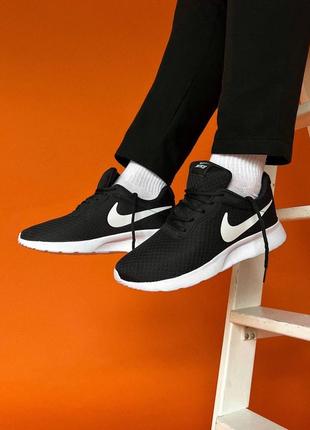 Мужские кроссовки летние сетка nike tanjun black white