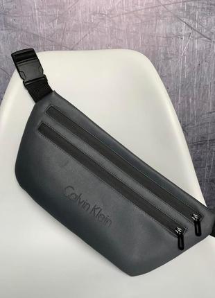 Сумка з шкірозамінника, бананка