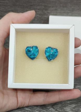 Классические серьги гвоздики "сердечки голубой топаз в серебре" - стильный подарок девушке7 фото