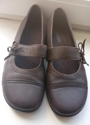 Шкіряні супер-туфлі skechers. розм. 38,5 (24,7 см)1 фото