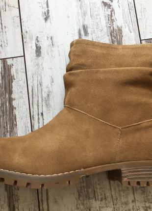 Черевики,чоботи замшеві