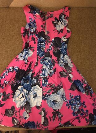Яркое красивое платье на девочку 10-11 лет