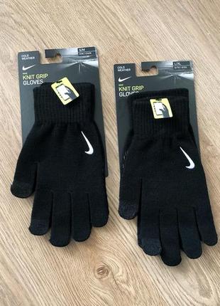 nike knitted tech and grip gloves